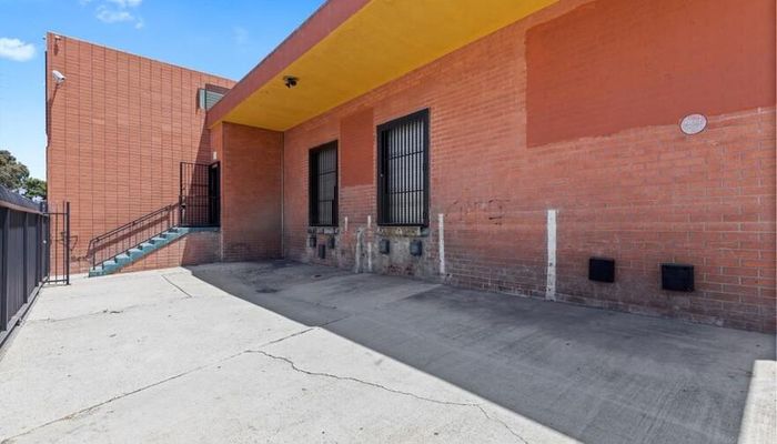 Warehouse Space for Rent at 410-420 E Beach Ave Inglewood, CA 90302 - #21