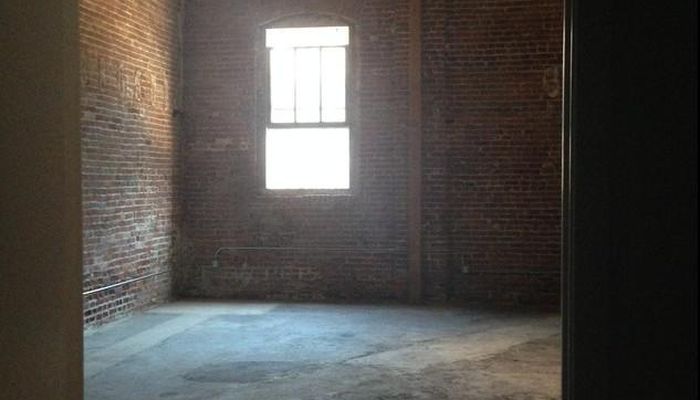 Warehouse Space for Rent at 2035 Bay St Los Angeles, CA 90021 - #10