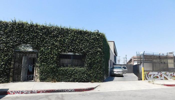 Warehouse Space for Rent at 1615-1617 Mcgarry St Los Angeles, CA 90021 - #2