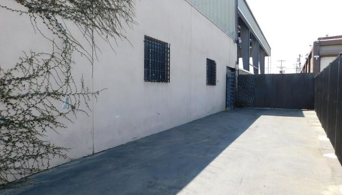 Warehouse Space for Rent at 1615-1617 Mcgarry St Los Angeles, CA 90021 - #13