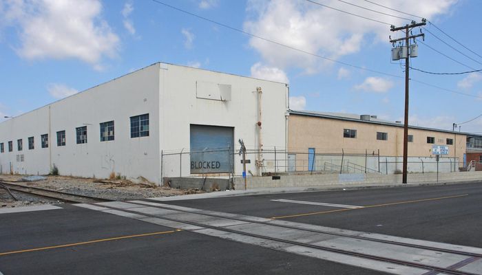Warehouse Space for Rent at 2615 S Bonnie Beach Pl Los Angeles, CA 90058 - #2