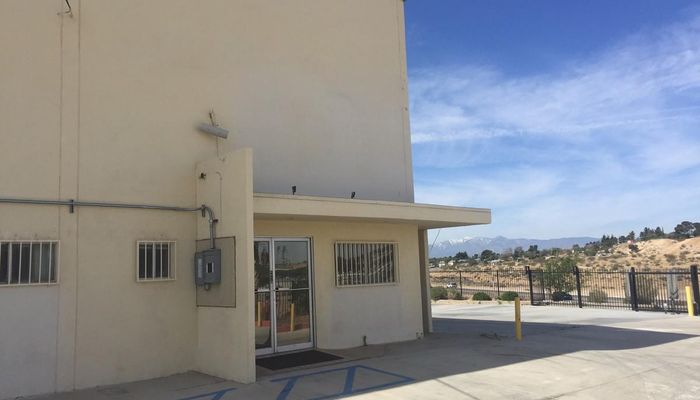 Warehouse Space for Rent at 14749 Hesperia Rd Victorville, CA 92395 - #3