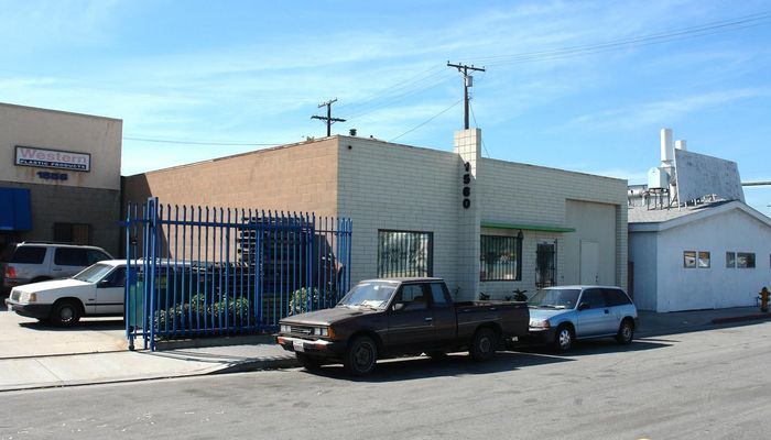 Warehouse Space for Rent at 1560 W Esther St Long Beach, CA 90813 - #1