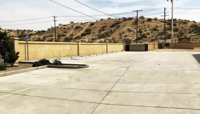 Warehouse Space for Rent at 14749 Hesperia Rd Victorville, CA 92395 - #13