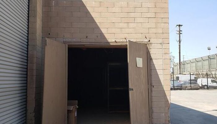 Warehouse Space for Rent at 8600 Tamarack Ave Sun Valley, CA 91352 - #2