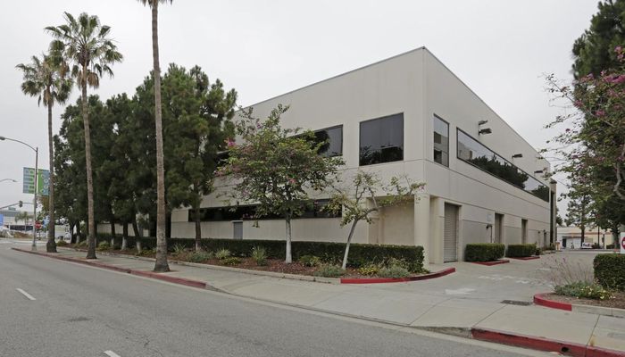 Office Space for Rent at 3750-3760 Robertson Blvd Culver City, CA 90232 - #11