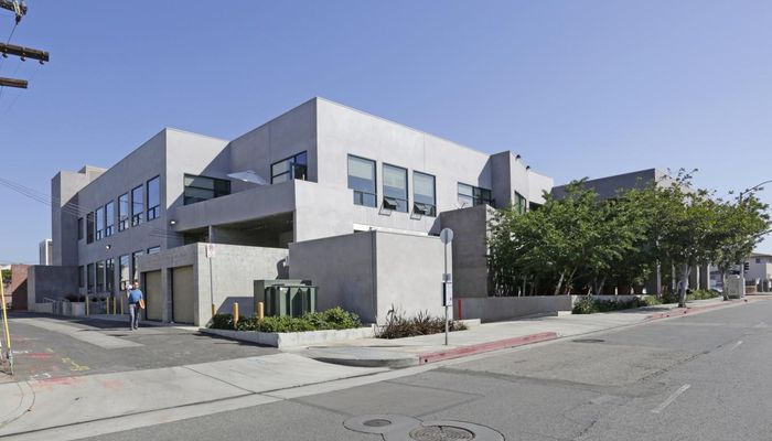 Office Space for Rent at 1556 20th St Santa Monica, CA 90404 - #11