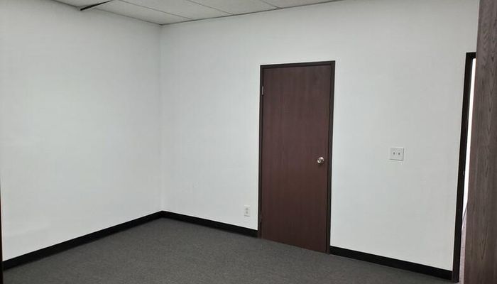 Warehouse Space for Rent at 9155 Alabama Ave Chatsworth, CA 91311 - #10