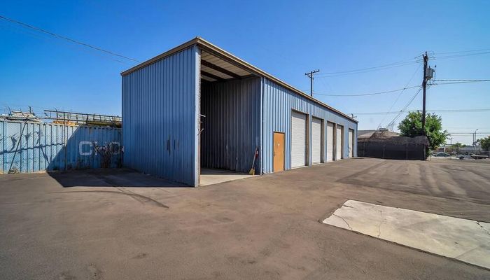 Warehouse Space for Rent at 14208 Towne Ave Los Angeles, CA 90061 - #4