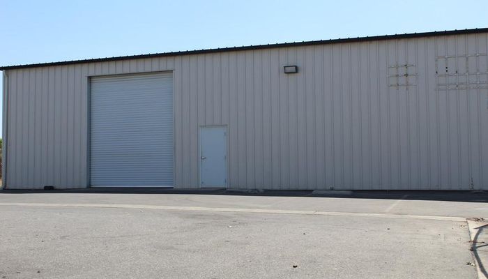 Warehouse Space for Rent at 5221 Gilmore Ave Bakersfield, CA 93308 - #13