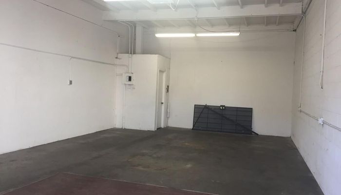 Warehouse Space for Rent at 14805-14817 Oxnard St Van Nuys, CA 91411 - #7