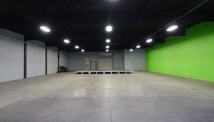 Warehouse Space for Rent at 8423-8431 Canoga Ave Canoga Park, CA 91304 - #3