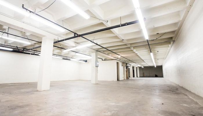 Warehouse Space for Rent at 718 Gladys Ave Los Angeles, CA 90021 - #8