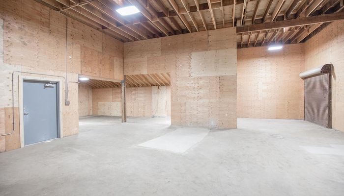 Warehouse Space for Rent at 2815-2819 Southwest Dr Los Angeles, CA 90043 - #8