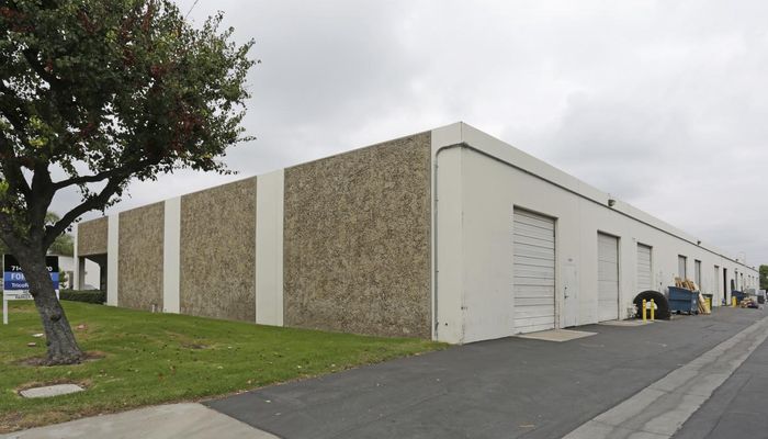 Warehouse Space for Rent at 1521-1539 W Orangewood Ave Orange, CA 92868 - #3