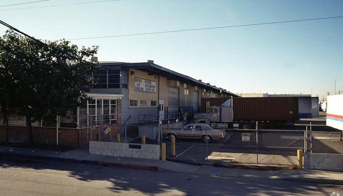 Warehouse Space for Rent at 2615 S Bonnie Beach Pl Los Angeles, CA 90058 - #4