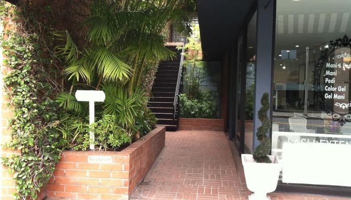 Office Space for Rent at 321-325 S Robertson Blvd Beverly Hills, CA 90211 - #5