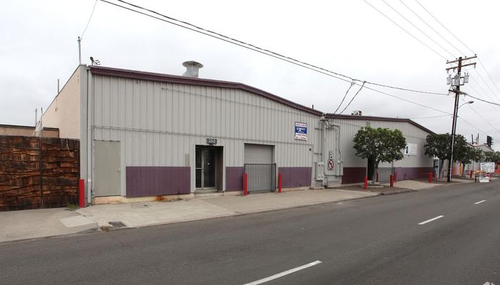 Warehouse Space for Rent at 3320-3342 Kurtz St San Diego, CA 92110 - #3