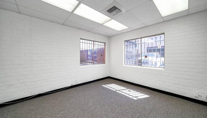 Warehouse Space for Rent at 14208 Towne Ave Los Angeles, CA 90061 - #49
