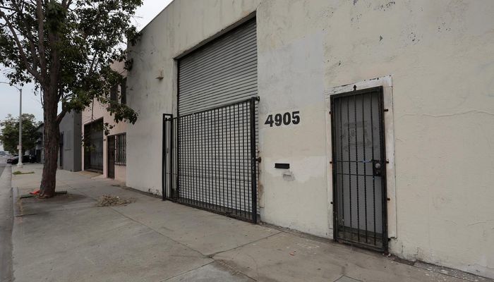 Warehouse Space for Rent at 4901-4905 W Jefferson Blvd Los Angeles, CA 90016 - #3