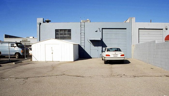 Warehouse Space for Rent at 19434 Londelius St Northridge, CA 91324 - #2