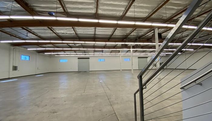 Warehouse Space for Rent at 4209 Vanowen Pl Burbank, CA 91505 - #5